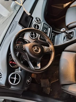 Mercedes-Benz clase 180 D 2017