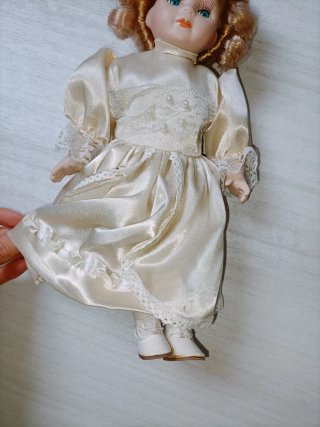Bambola porcellana vestito elegante