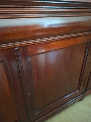 Aparador de madera caobilla