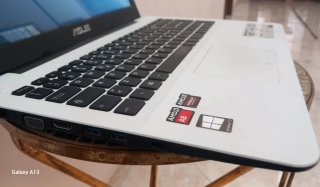Notebook Asus X555YI