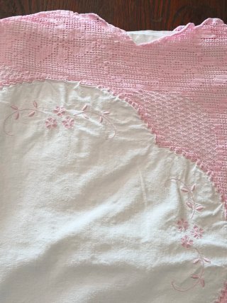 Antigo Lenço de cama de casal branco com bordado