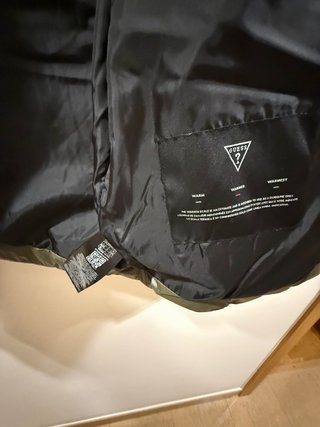 Plumífero Guess Verde Brillante verdadero