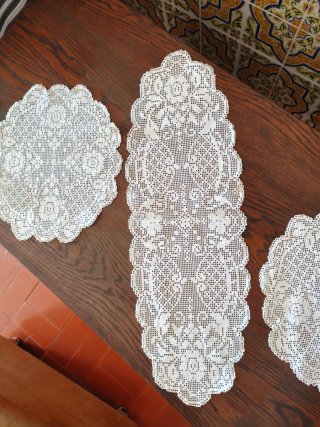Conjunto antigo de 3 naperons de crochet