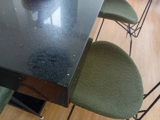 Mesa de comedor Silestone negra