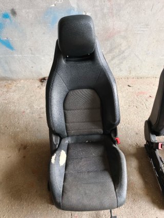 1 Asientos W204