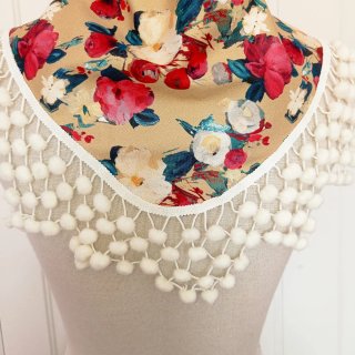 Mantoncillo Flamenco Flores Pompones