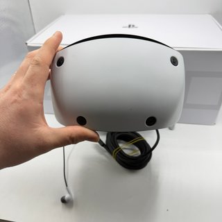 Visore PlayStation VR2 usato con accessori