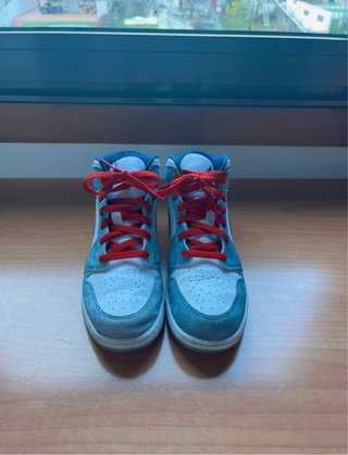 Air Jordan 1 Mid SE French Blue