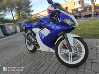 Yamaha TZR50 Azul y Blanca