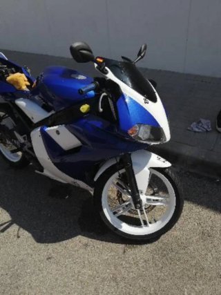 Yamaha TZR50 Azul y Blanca