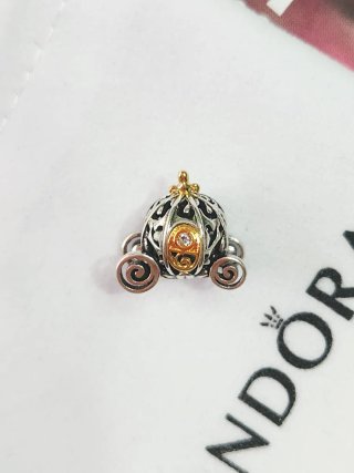 Charm Pandora Carruaje Encantado de Cenicienta 100