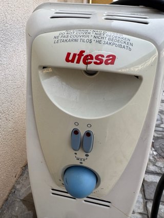 Calefactor eléctrico con ruedas