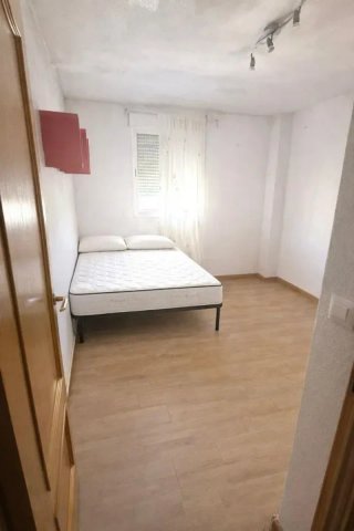 Piso 3 hab. Av. Fama | Muy Luminoso | 2 Ascensores