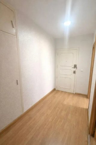 Piso 3 hab. Av. Fama | Muy Luminoso | 2 Ascensores