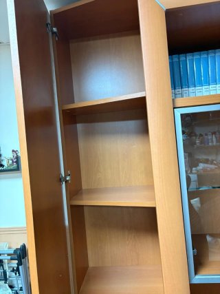 Mueble de salón madera y cristal