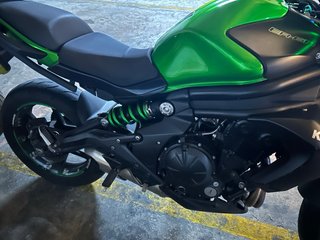 Kawasaki ER6N Negra y Verde