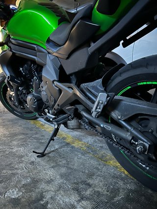 Kawasaki ER6N Negra y Verde