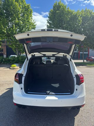 Porsche Cayenne 2011