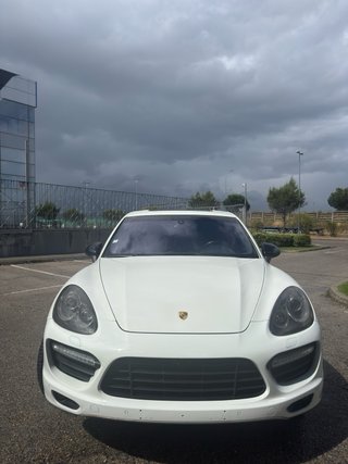 Porsche Cayenne 2011