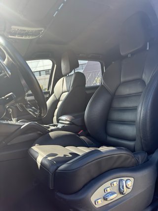 Porsche Cayenne 2011