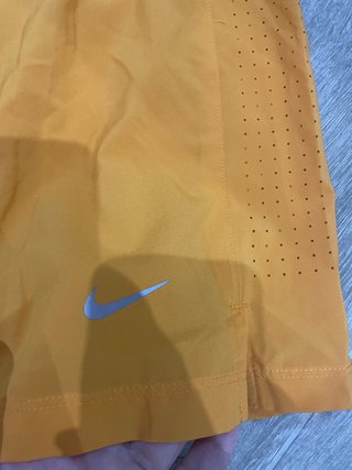 Shorts da corsa Nike a doppia strato arancione
