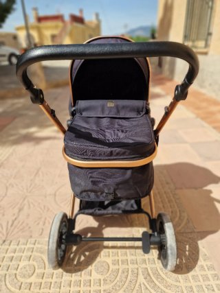 Carrito de bebé convertible en silleta