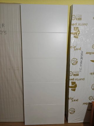 Puerta maciza blanca 72,5 y 62,5