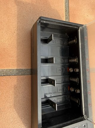 Caricabatterie e tester per batterie Anson V-669