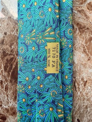 Cravatta Hermès vintage floreale