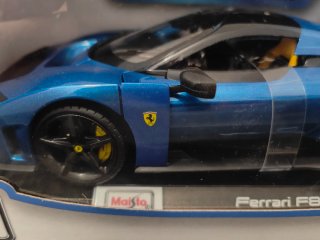 Ferrari F80 escala 1:18