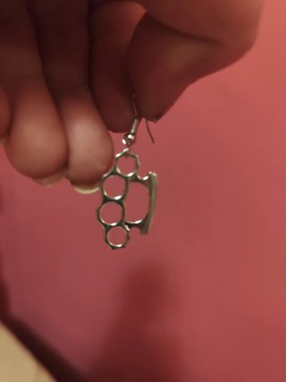 Pendientes Puño Americano Plateado Nuevo Emo Marca