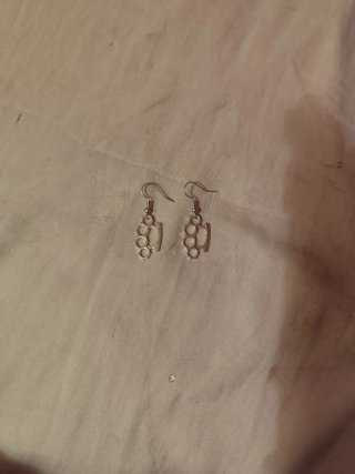 Pendientes Puño Americano Plateado Nuevo Emo Marca