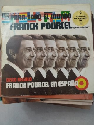 9 vinilos de música de orquesta y otras bandas.