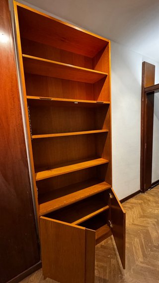 Estantería Madera con Puertas