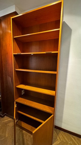 Estantería Madera con Puertas
