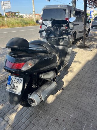 Yamaha Majesty 400 Negra