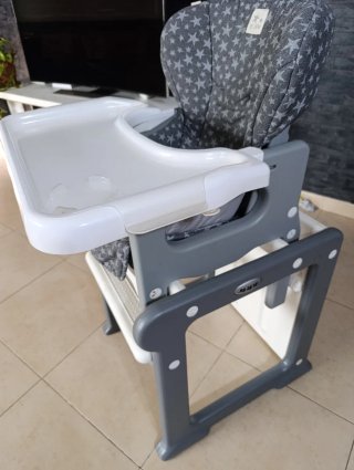 Trona Jane convertible en mesa y silla