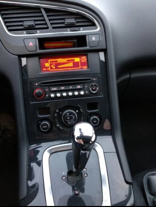 Peugeot 5008 2013