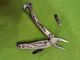 Leatherman Skeleton Funda Negra