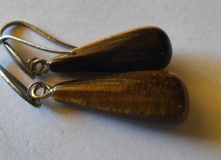 Pendientes de minerales naturales