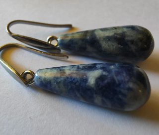 Pendientes de minerales naturales