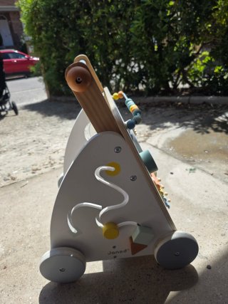 Andador / Correpasillos de madera Janod