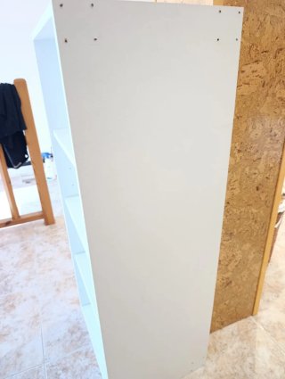 Estantería blanca de madera