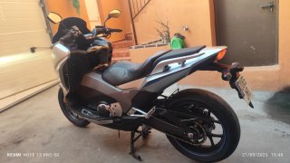 Honda Integra 750s