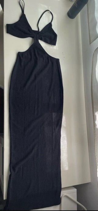 Vestido largo negro con aberturas