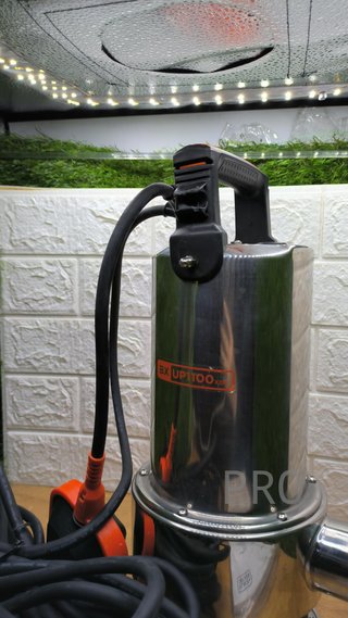 Bomba sumergible Black Decker