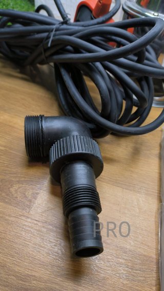Bomba sumergible Black Decker