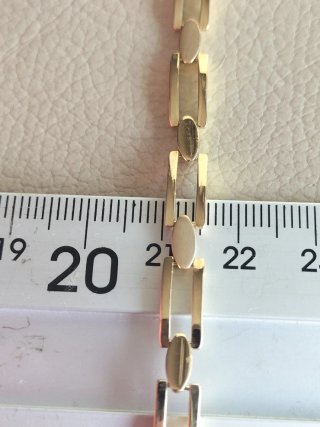 Pulsera de oro para mujer nueva.
