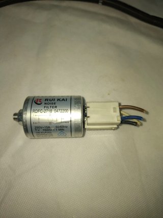 Filtro Ruikai RDFC-2718 y Condensador