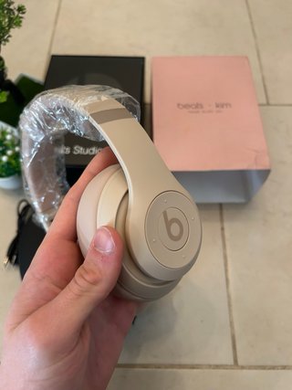 Cuffie Beats Studio Pro x Kim K Beige Nuove